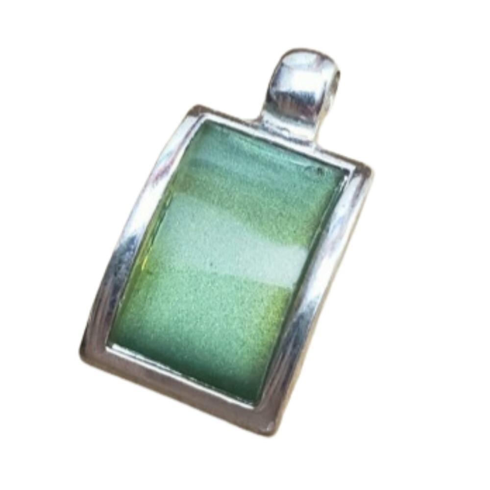 ⚠️SALE⚠️ Vintage Resin Green Domed Silver Pendant
